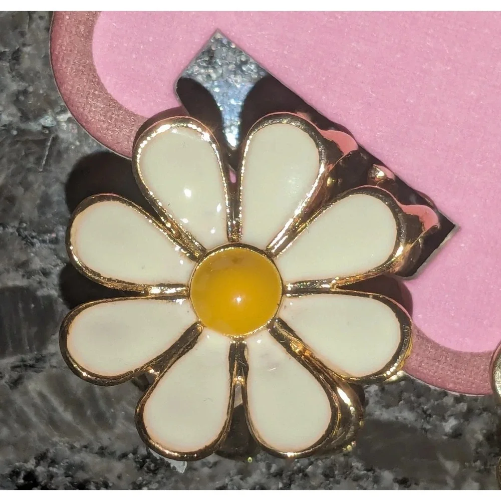 Daisy Themed Mini Hair Claw Clips, Set of 8, New in Package